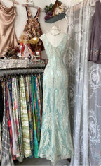 Vintage Mermaid V-Neck Satin Tulle Long Prom Dresses