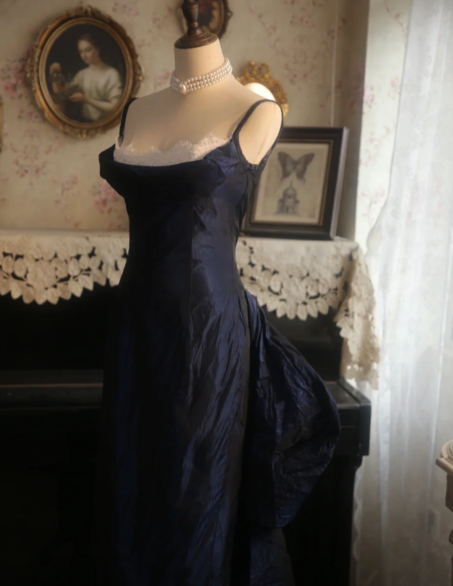 Vintage Navy Blue Mermaid Spaghetti Strap Square Neck Backless Satin Train Formal Prom Dress