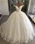 Vintage Pearl Beaded Tulle BallGowns Wedding Dress Lace Edge