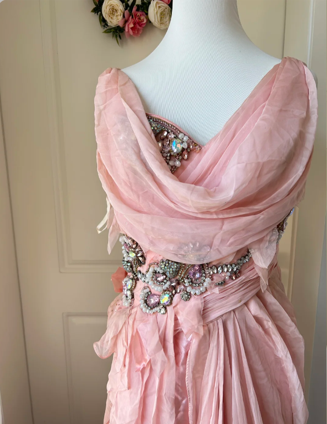 Vintage Pink A-Line Rhinestone Beaded Chiffon Long Formal Prom Dress