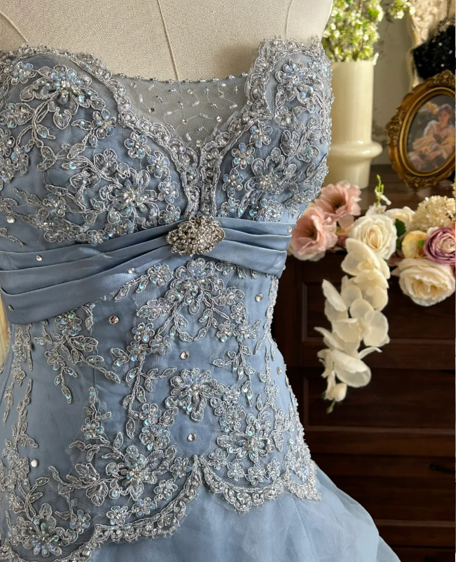Vintage Princess Light Hazy Blue Strapless Lace Embroidered Tulle Ball Gown Prom Dress