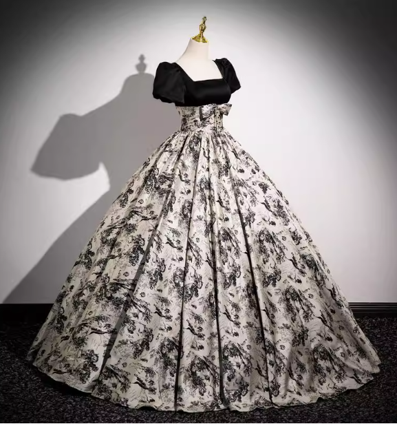 Vintage Printed Square Neck Puff Sleeve Velvet Ball Gown Prom Dress Sweet 16 Dress Secondary image
