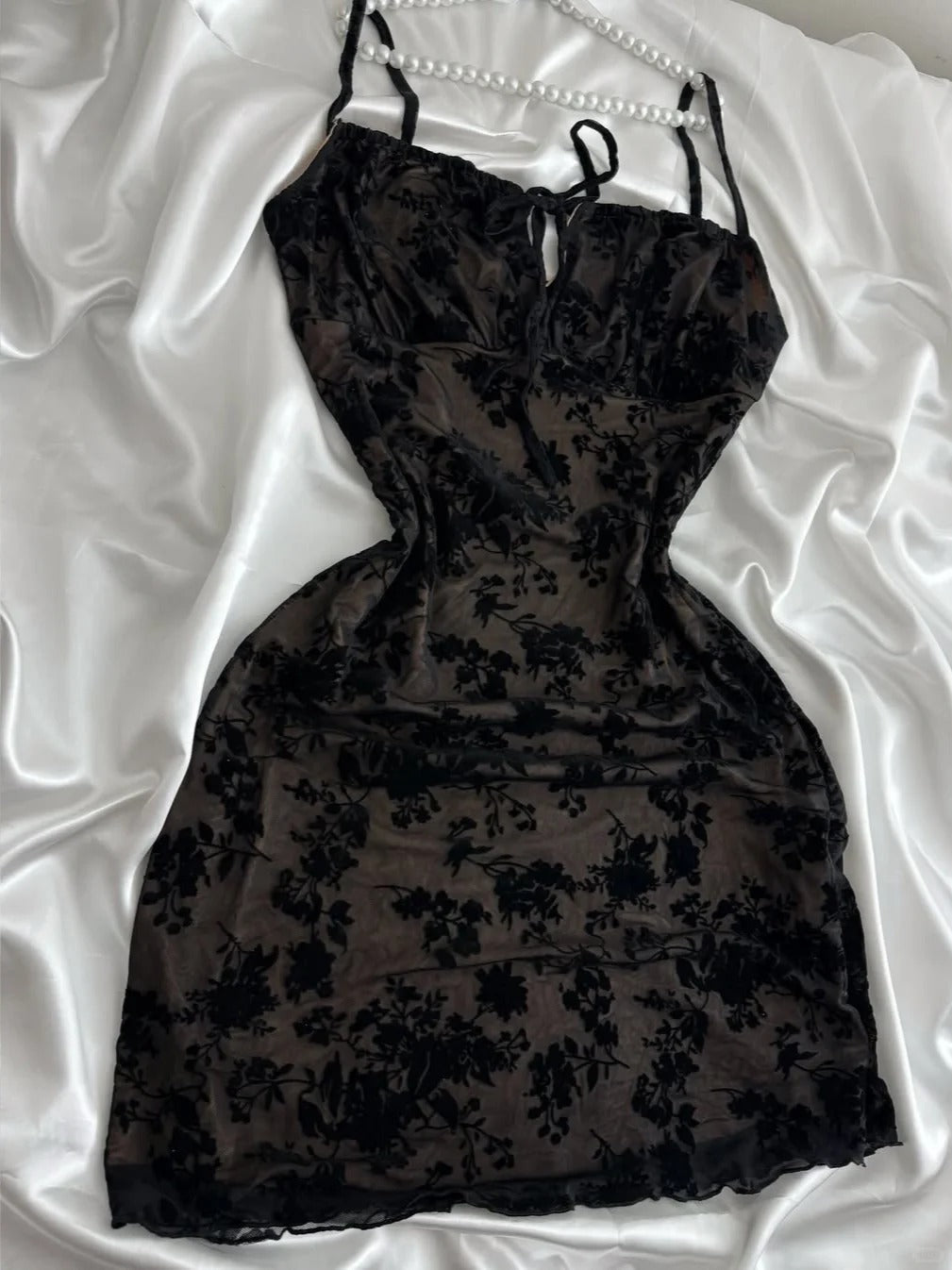 Vintage Purple Black Lace Strap Mini Homecoming Dresses