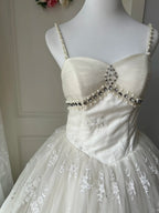 Vintage White Halter-Neck Pearl Lace Tulle Ball Gown Prom Dress