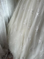 Vintage White Halter-Neck Pearl Lace Tulle Ball Gown Prom Dress