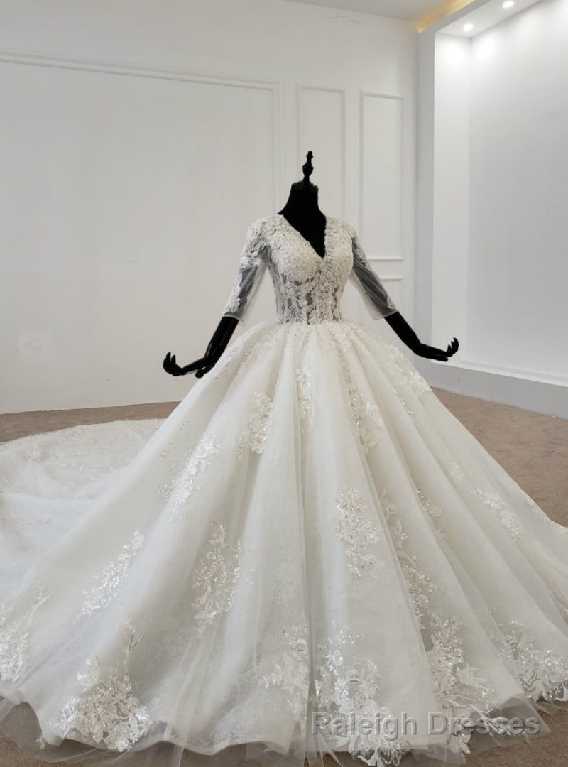 White Ball Gowns Tulle Lace Appliques V Neck Half Sleeve Wedding Dress