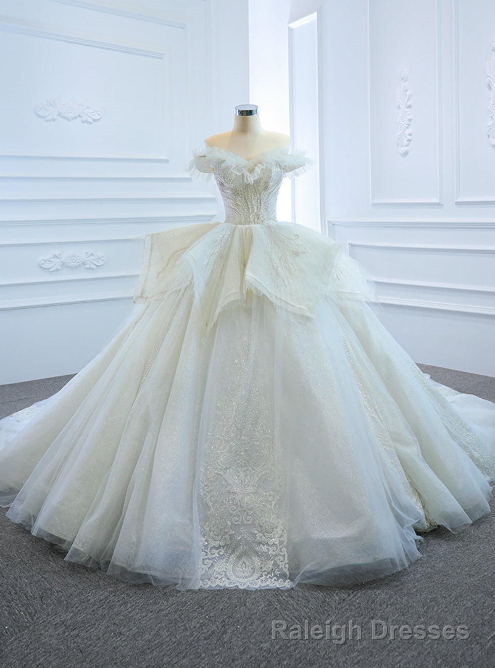 White Ball Gown Tulle Sequins Appliques Off the Shoulder Wedding Dress Main image