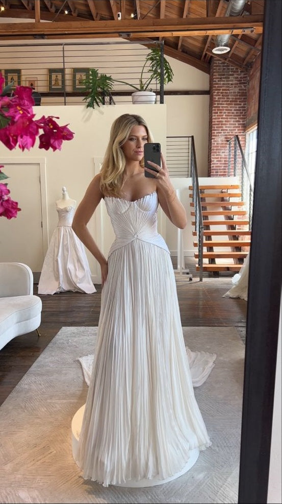 White Pleated Chiffon Long Wedding Dress Main image