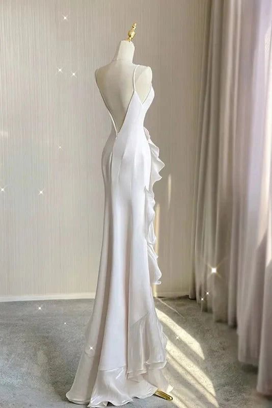 White Sheath Halter Backless Wedding Dresses