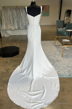 White Straight Neck Mermaid Long Wedding Dresses Pure Color