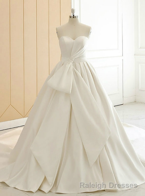 White Sweetheart Neck Satin Big Bow Shirring Wedding Dress Main image