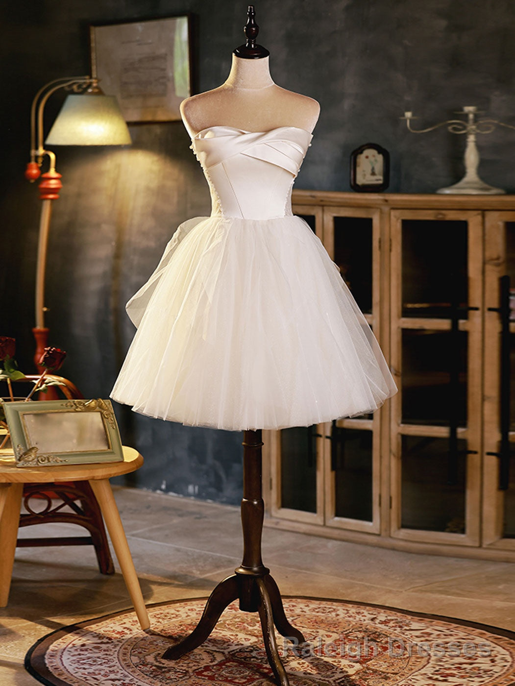 White Sweetheart Neck Tulle Short Prom Dress, Light Champagne Homecoming Dress