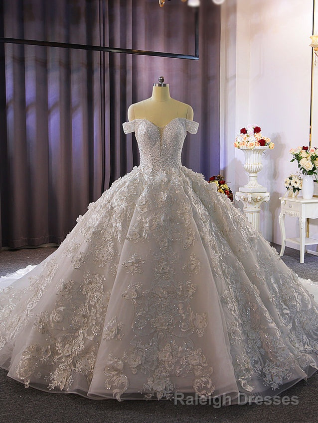 White Tulle 3D Appliques Beading Wedding Dress
