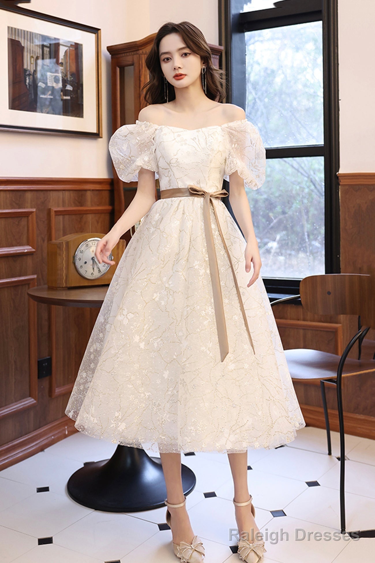 White Tulle Knee Length Prom Dress, Cute Short Sleeve Homecoming Dress Secondary image