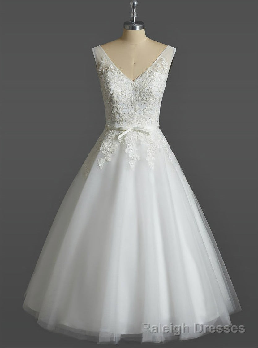 White Tulle Lace Appliques V Neck Backless Short Wedding Dress Main image