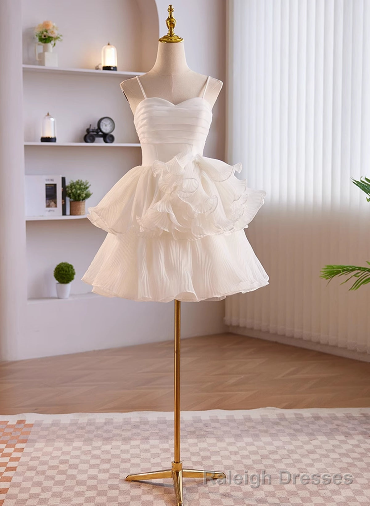White Tulle Straps Short Graduation Dress, White Tulle Sweetheart Prom Dress