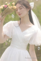 White V-Neck Tulle Short Prom Dresses Cute A-Line Prom Dresses