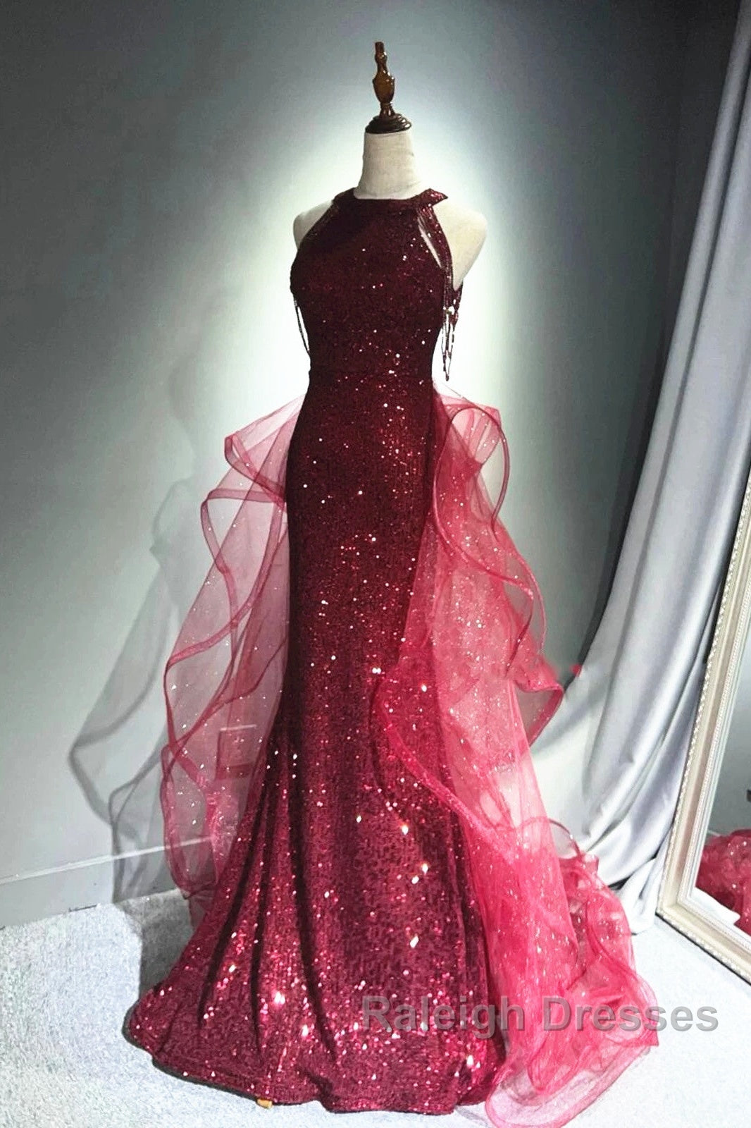Wine Red Tulle And Sequins Halter Long Prom Dresses Wine Red New Style Prom Dresses