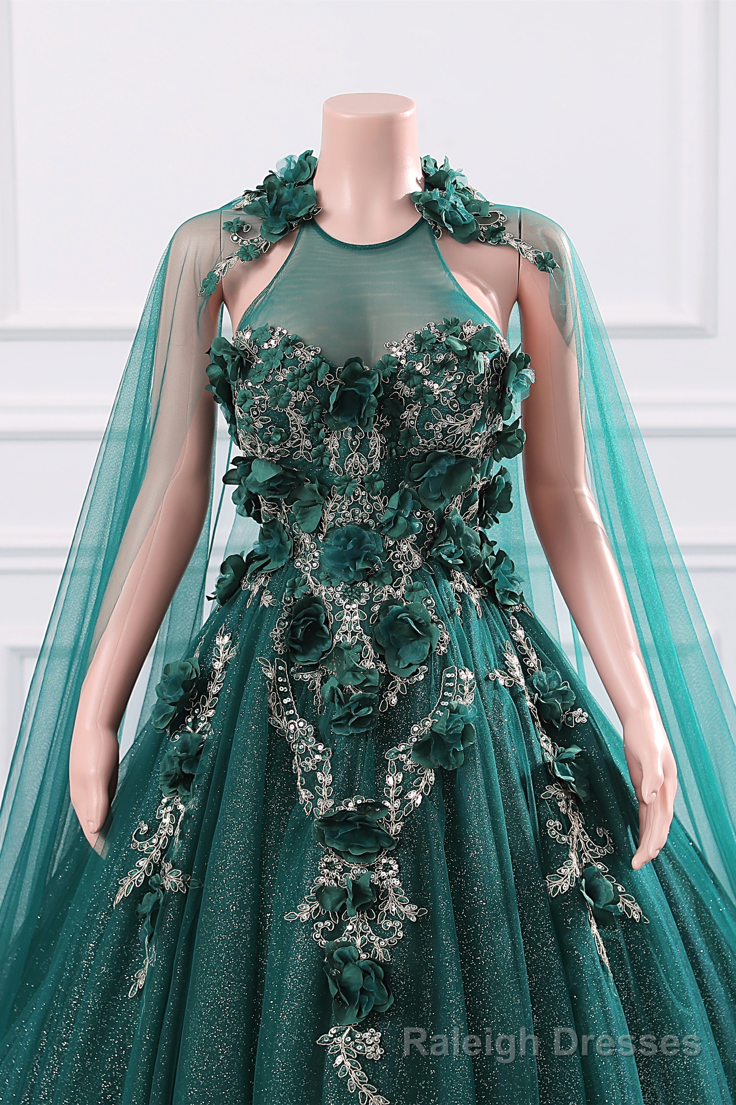 Womens Beaded Applique Tulle Emerald Green Prom Ball Gowns Quinceanera Dress A-Line Wedding Bridesmaid Eveniing Dresses