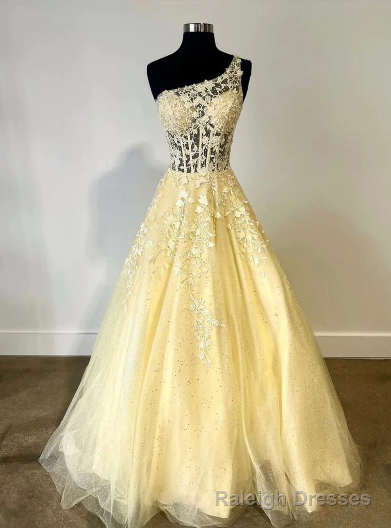 Yellow Tulle One Shoulder Appliques Prom Dress Main image