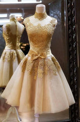 A-Line High Neck Knee-Length Champagne Short Homecoming Dress 2024 with Appliques