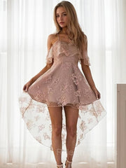 A-Line/Princess Off-the-Shoulder Short/Mini Lace Homecoming Dresses