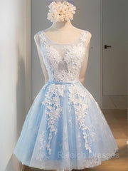 A-Line/Princess Scoop Short/Mini Tulle Homecoming Dresses With Appliques Lace