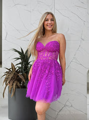 A-line/Princess Strapless Knee-Length Tulle Homecoming Dress with Appliques Lace