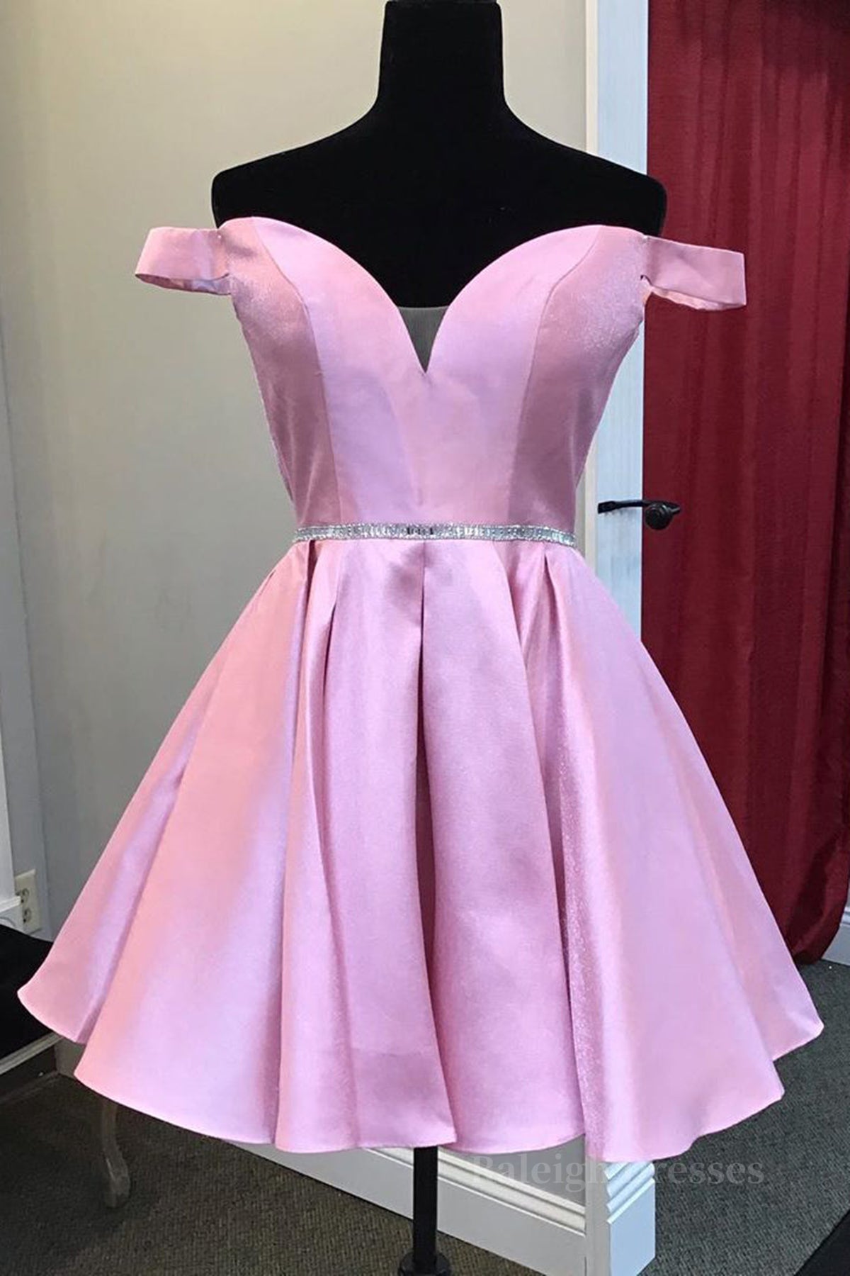 Cute Off Shoulder Pink Satin Short Prom Dresses, Off the Shoulder Pink Homecoming Dresses, Pink Formal Graduation Evening Dresses
