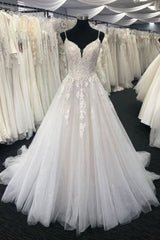 Ivory V neck Sleeveless A line Princess Lace Wedding Dress
