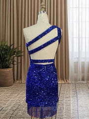 Sheath/Column One-Shoulder Short/Mini Velvet Sequins Homecoming Dresses