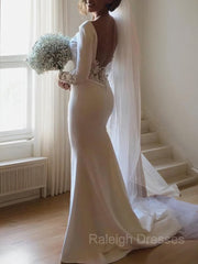 Trumpet/Mermaid Scoop Court Train Stretch Crepe Wedding Dresses With Leg Slit