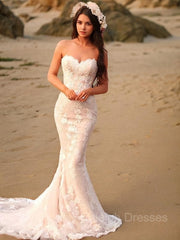 Trumpet/Mermaid Sweetheart Sweep Train Lace Wedding Dresses With Appliques Lace