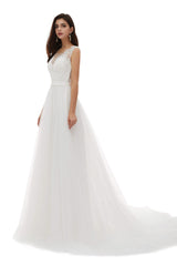 White Tulle Scoop Neck Lace Appliques Beading Wedding Dresses